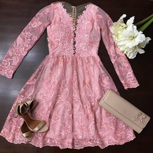Beautiful lace and pearl dress!!! Completely New .